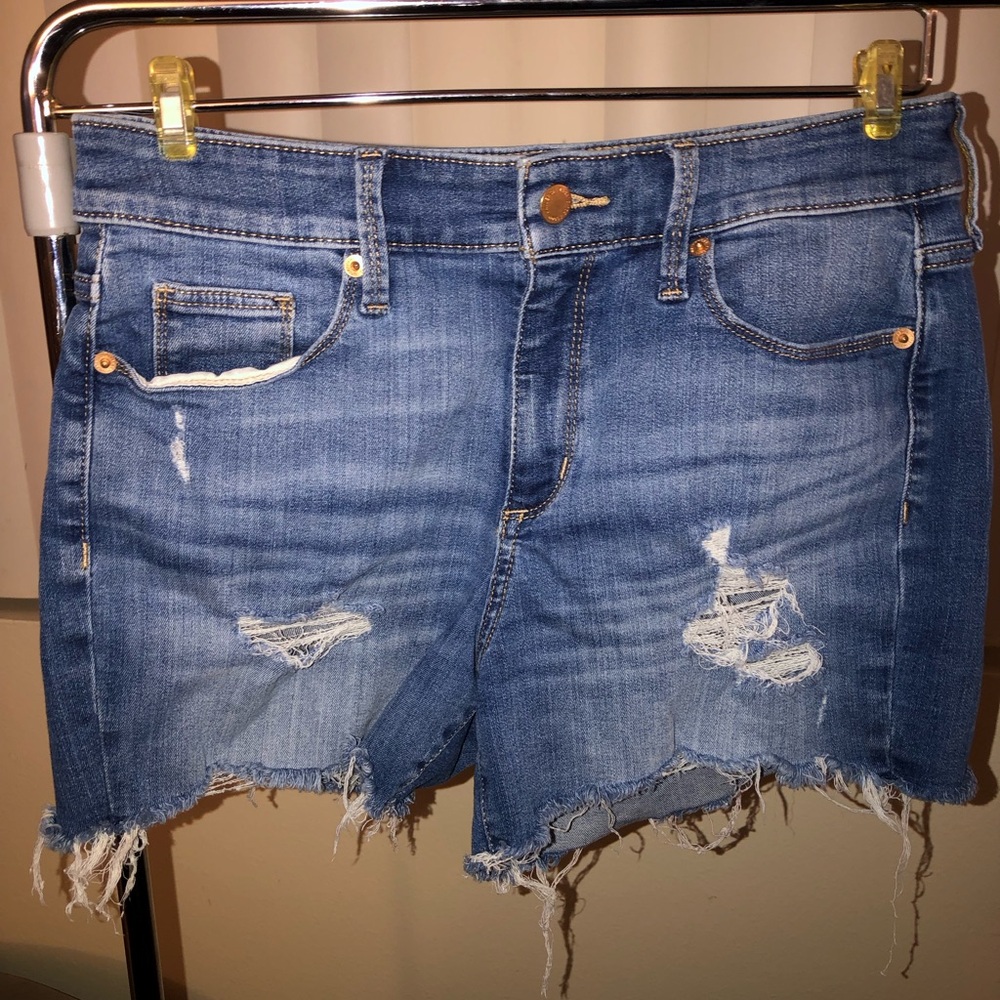 Universal Thread Distressed Denim Shorts - Blue